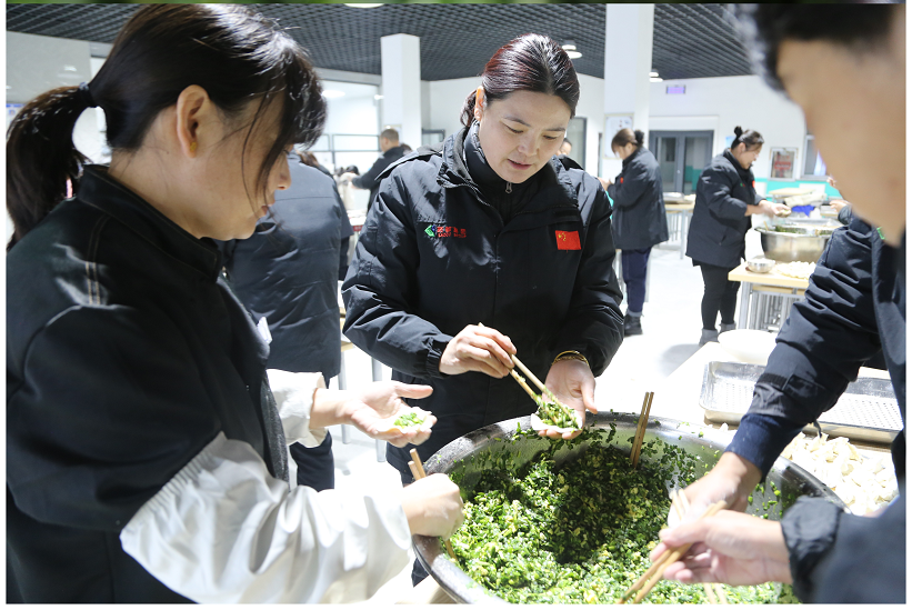 歲寒隆冬至，煮餃話(huà)團(tuán)圓 ——藥都集團(tuán)工會(huì)舉辦冬至日包餃子活動(dòng)